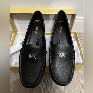 Women’s slip on shoes